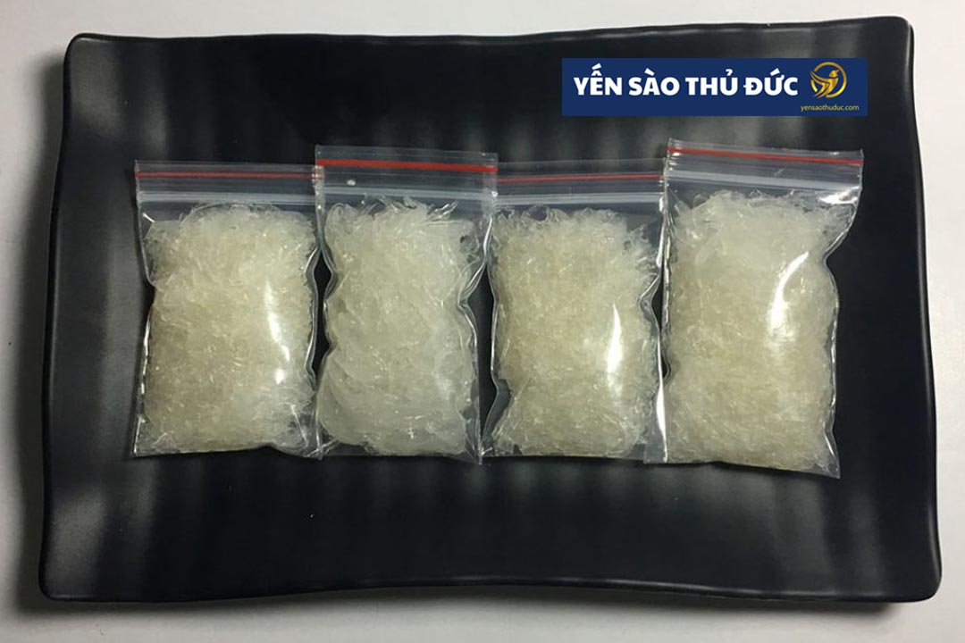 Yến tươi là gì? Cách bảo quản tổ yến tươi bằng cách chia nhỏ, đóng thành từng túi đủ sử dụng